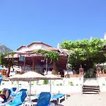 Zeybek Hotel 2*