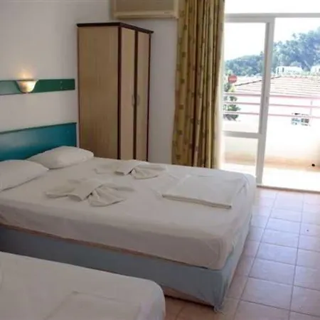 Zeybek 호텔 투룬치